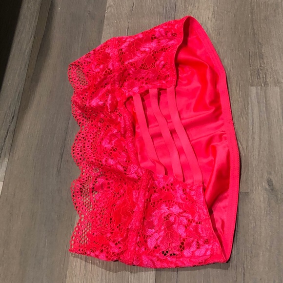 La Senza Strapless Bralette - Picture 2 of 3